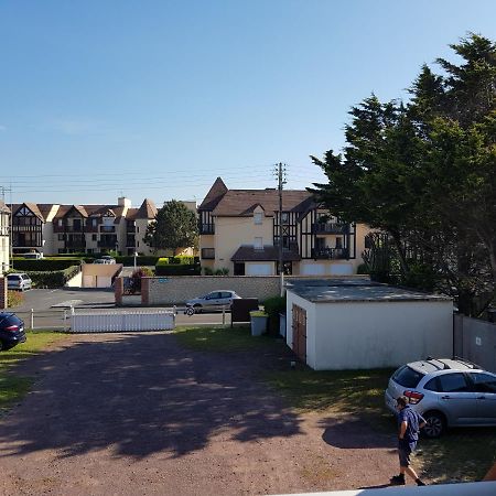 studio front de mer Appartement Ouistreham Buitenkant foto