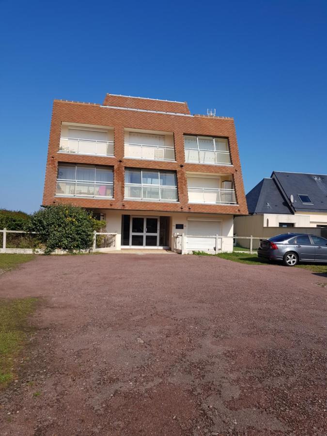 studio front de mer Appartement Ouistreham Buitenkant foto