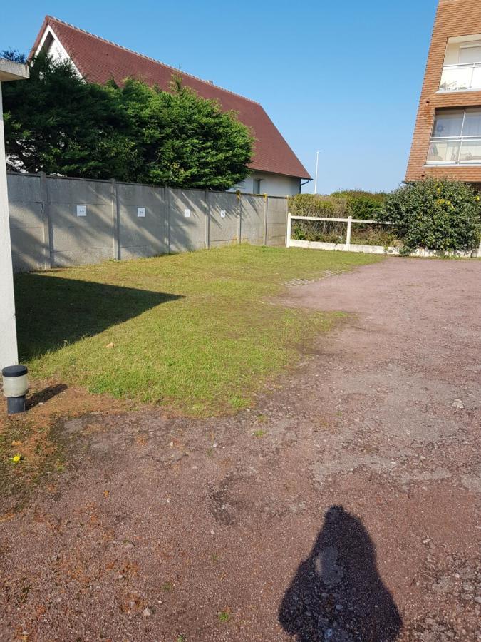studio front de mer Appartement Ouistreham Buitenkant foto
