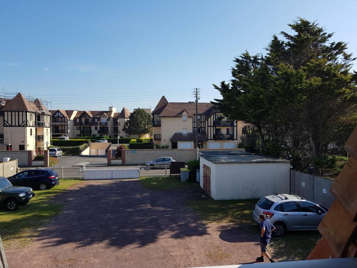 studio front de mer Appartement Ouistreham Buitenkant foto